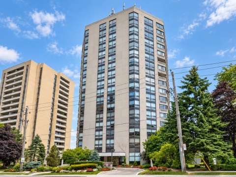 240 Heath St W, Village Park