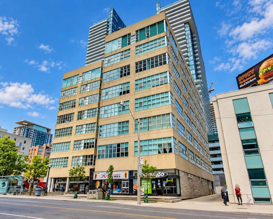 188 Eglinton Ave E, 188 Eglinton Ave E