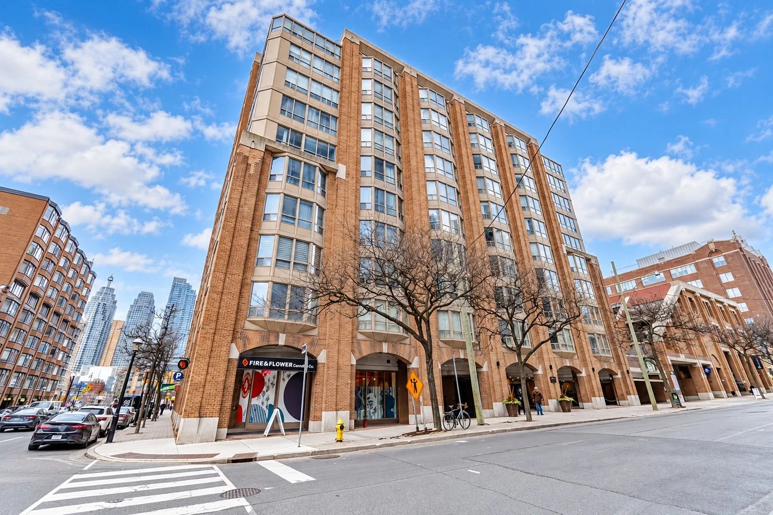 160 Frederick St, Olde York Place I
