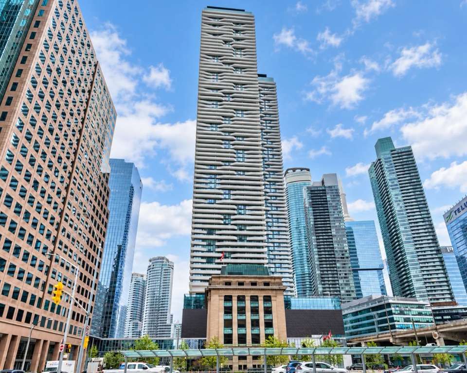 Exterior of Harbour Plaza Residences West Tower at 100 Harbour St, Toronto