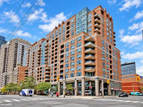 887 Bay St, Opera Place I