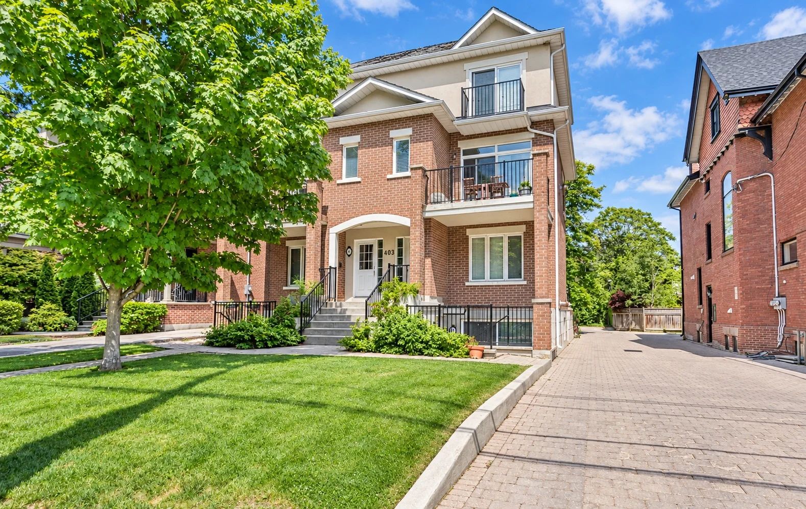 403 Brunswick Ave, Brunswick Court
