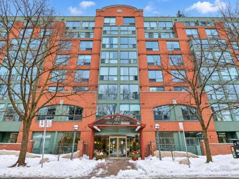 95 Prince Arthur Ave, The Dunhill Club