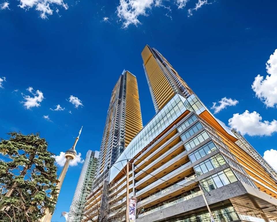 Concord Canada House towers at 1 Concord CityPlace Way, Toronto, with the CN Tower