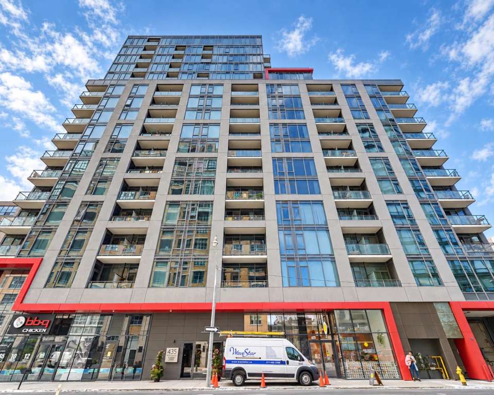 Exterior of the condo building at 435 Richmond St W, Toronto