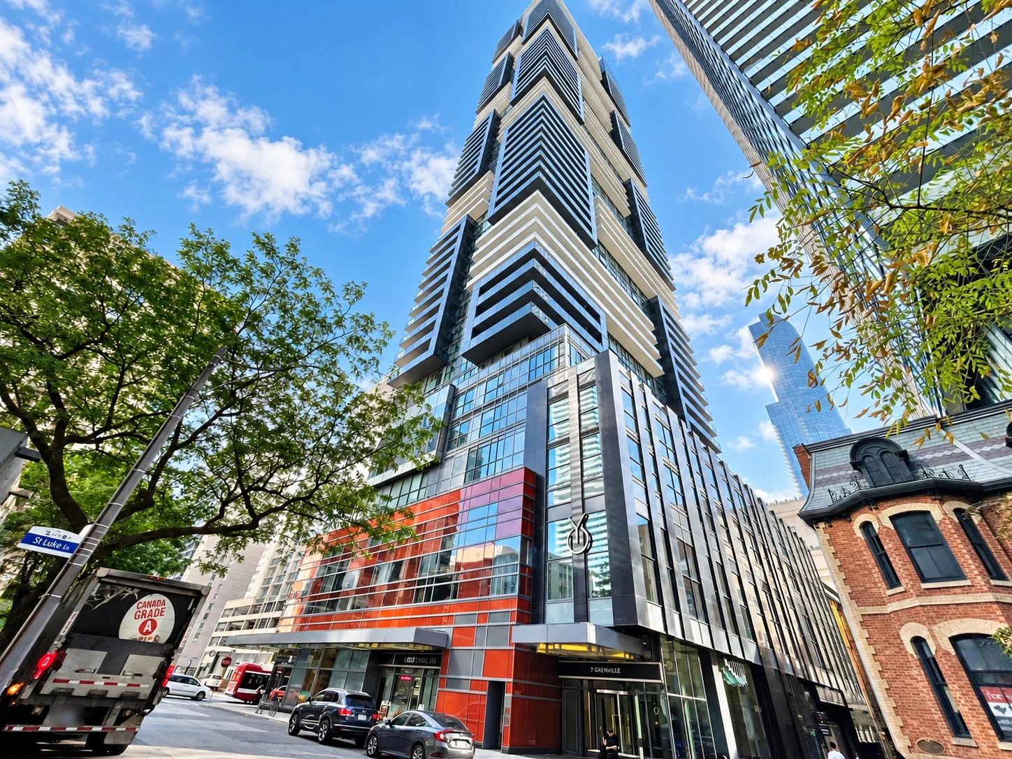 7 Grenville St, YC Condos