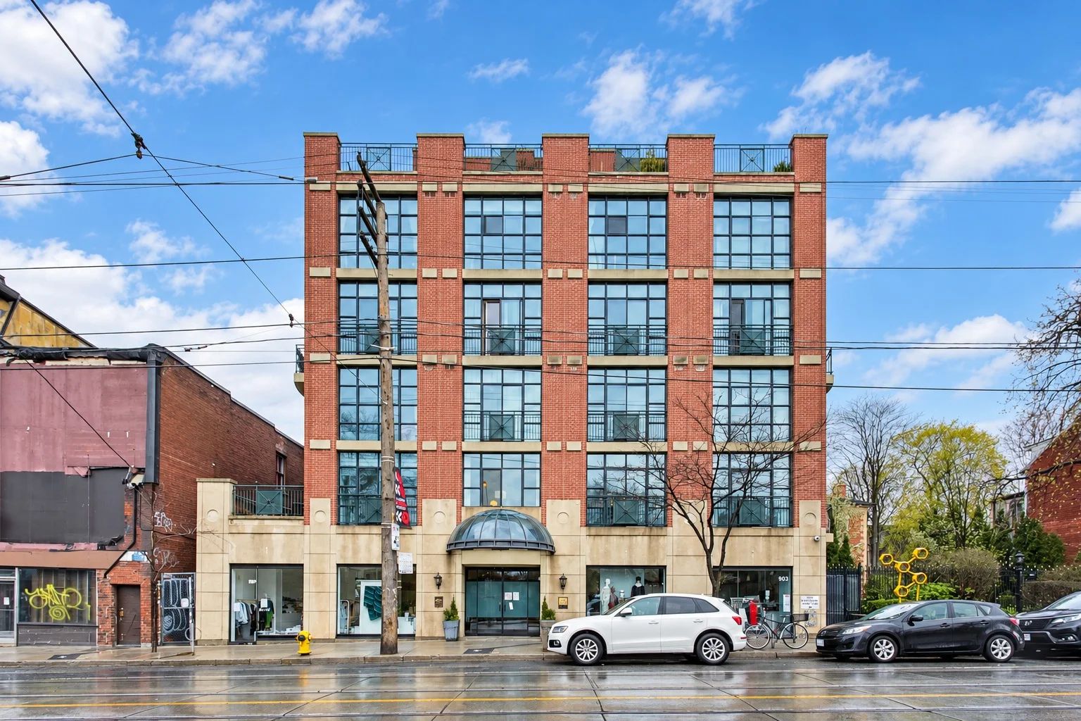 901 Queen St W, Trinity Park Lofts