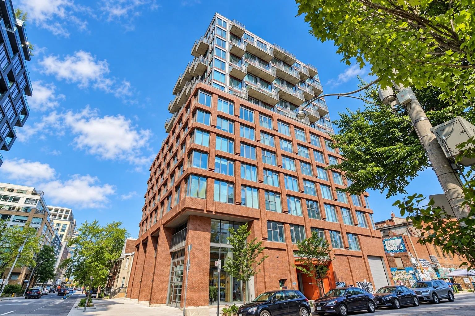 2 Augusta Ave, Rush Condos