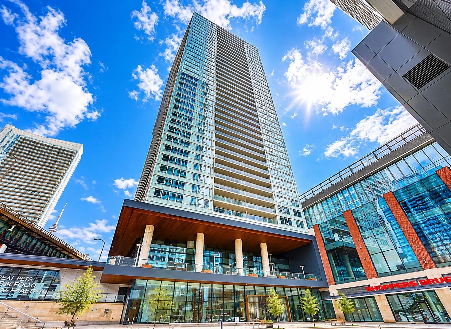 17 Bathurst St, The LakeFront