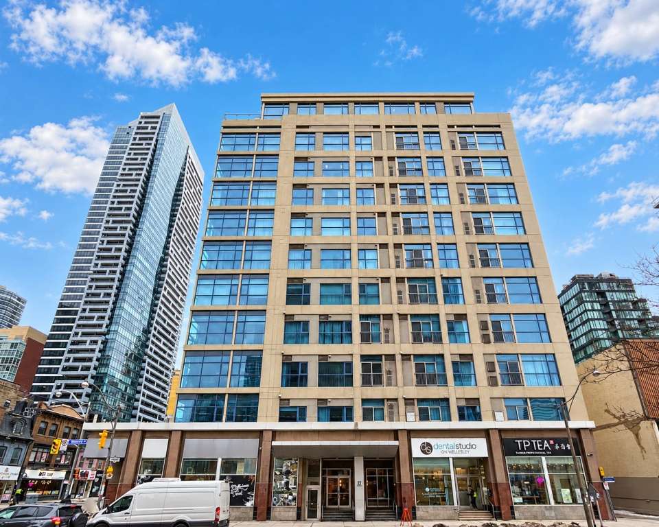 Eight Wellesley Street East, 8 Wellesley St E