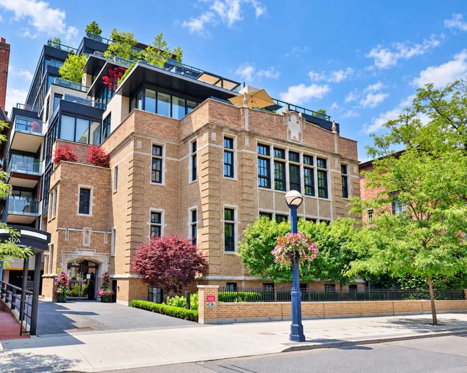 36 Hazelton, 36 Hazelton Ave