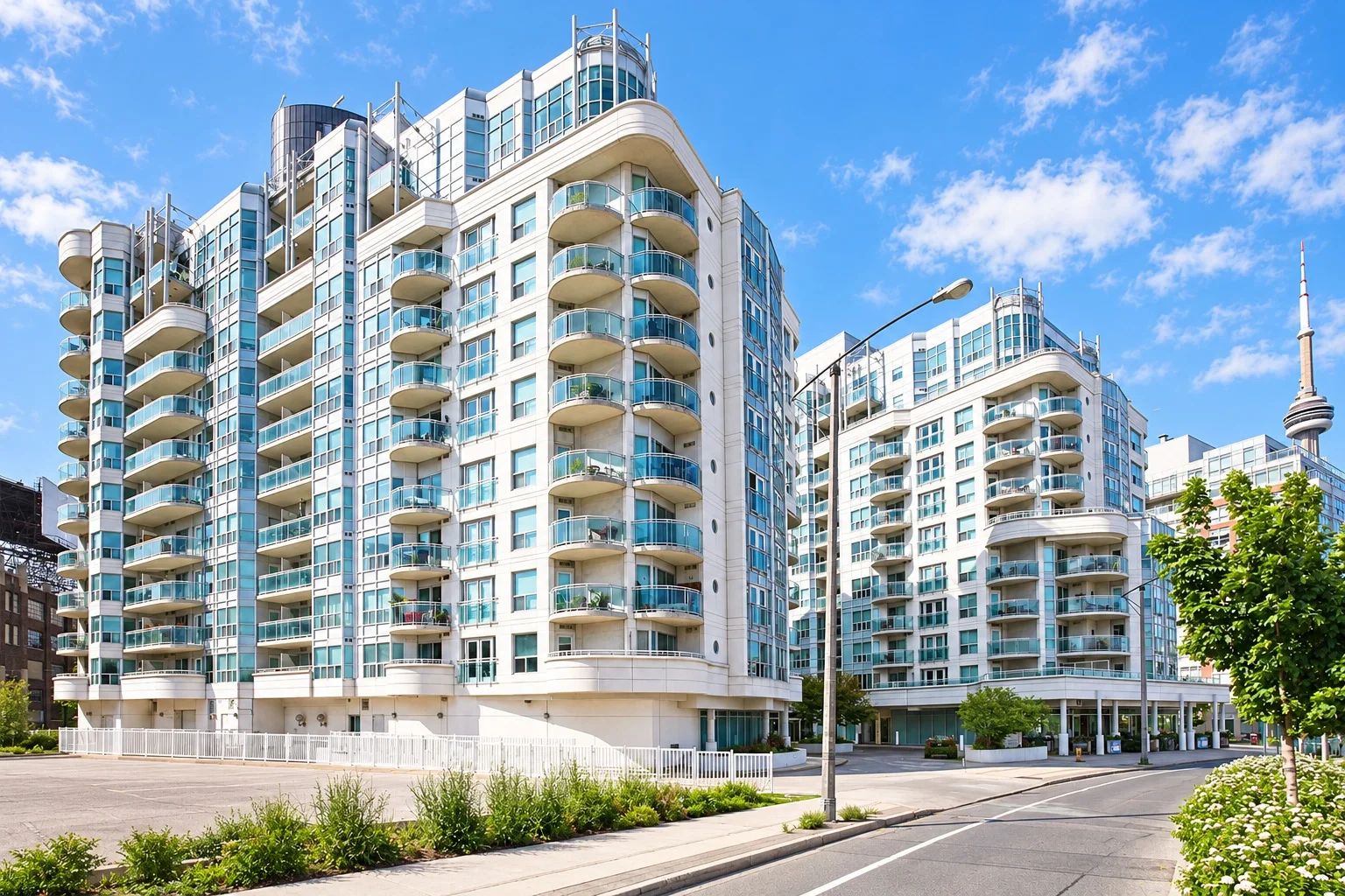 600 Queens Quay W, Queens Harbour