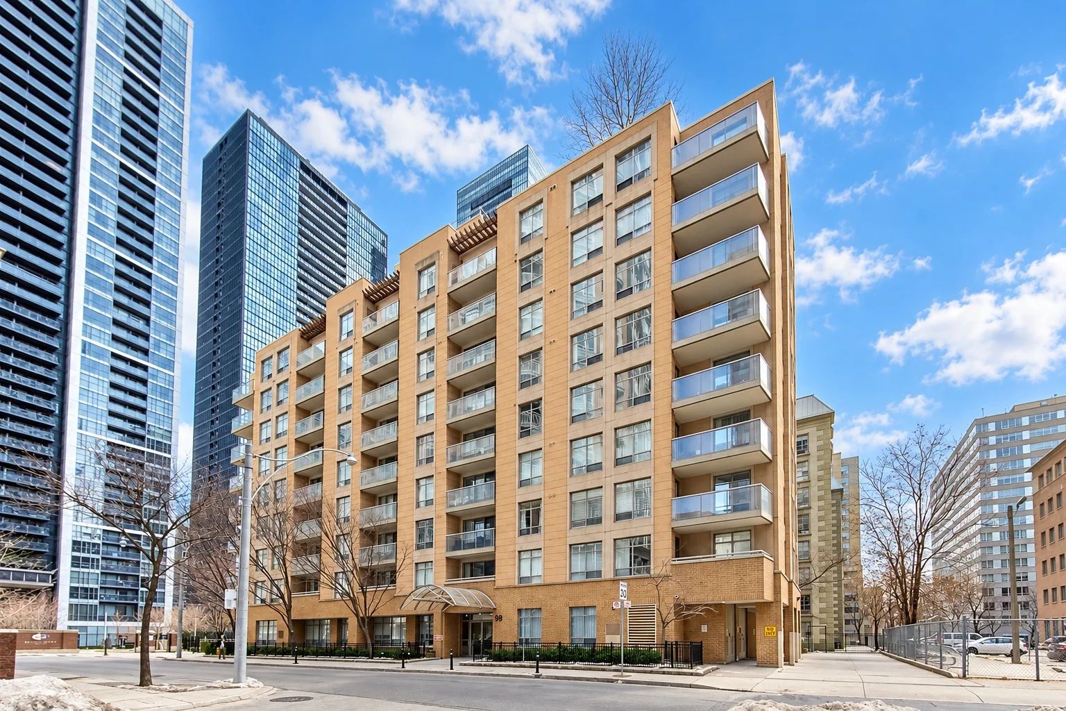 99 Hayden St, Bloor Walk Residences