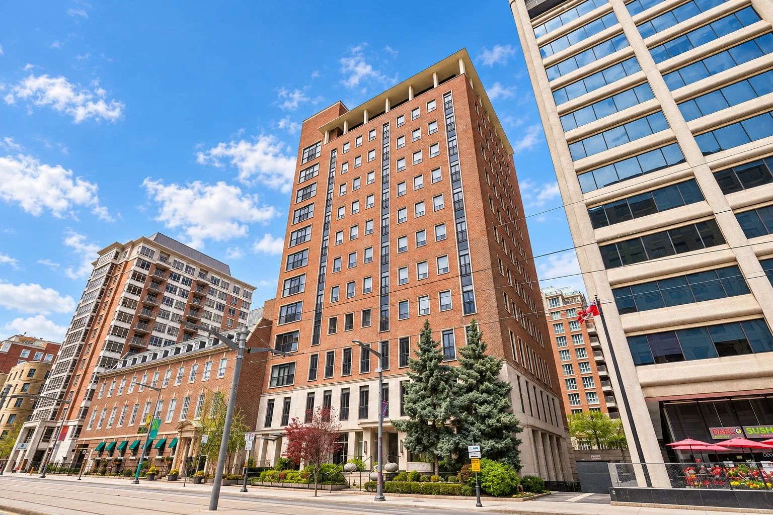 48 St Clair Ave W, Park Avenue