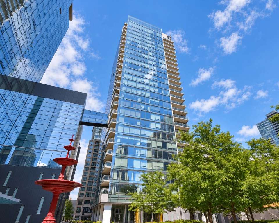Four Seasons Private Residences East Tower, 55 Scollard St