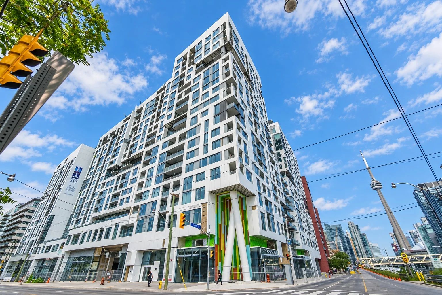 576 Front St W, Minto Westside (576 Front)