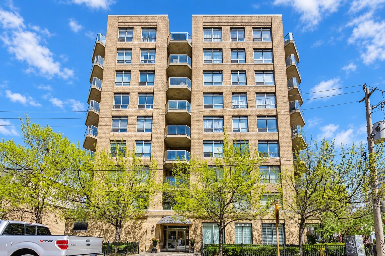 140 Bathurst St, Adelaide Square