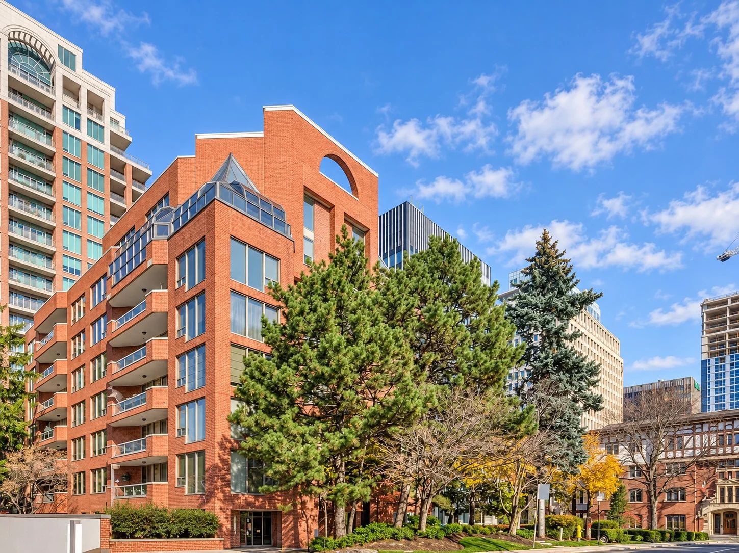 2 Lynwood Ave, 2 Lynwood