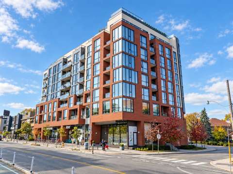2114 Bloor St W, Picnic