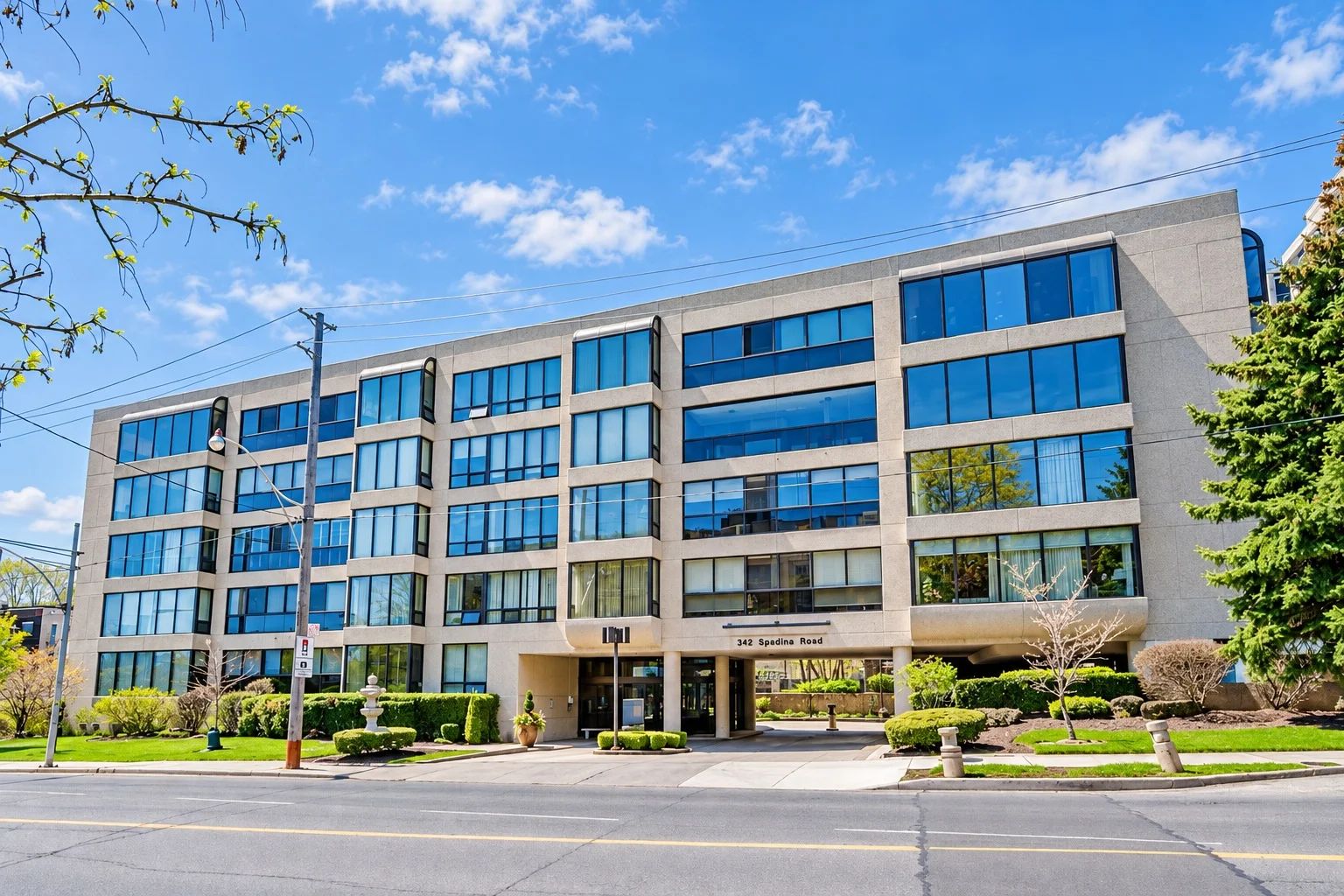 342 Spadina Rd, The Churchill Condominiums