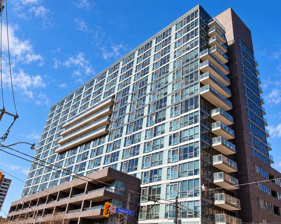 The Modern, 320 Richmond St E