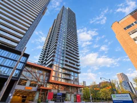 50 Wellesley St E, 50 at Wellesley Station
