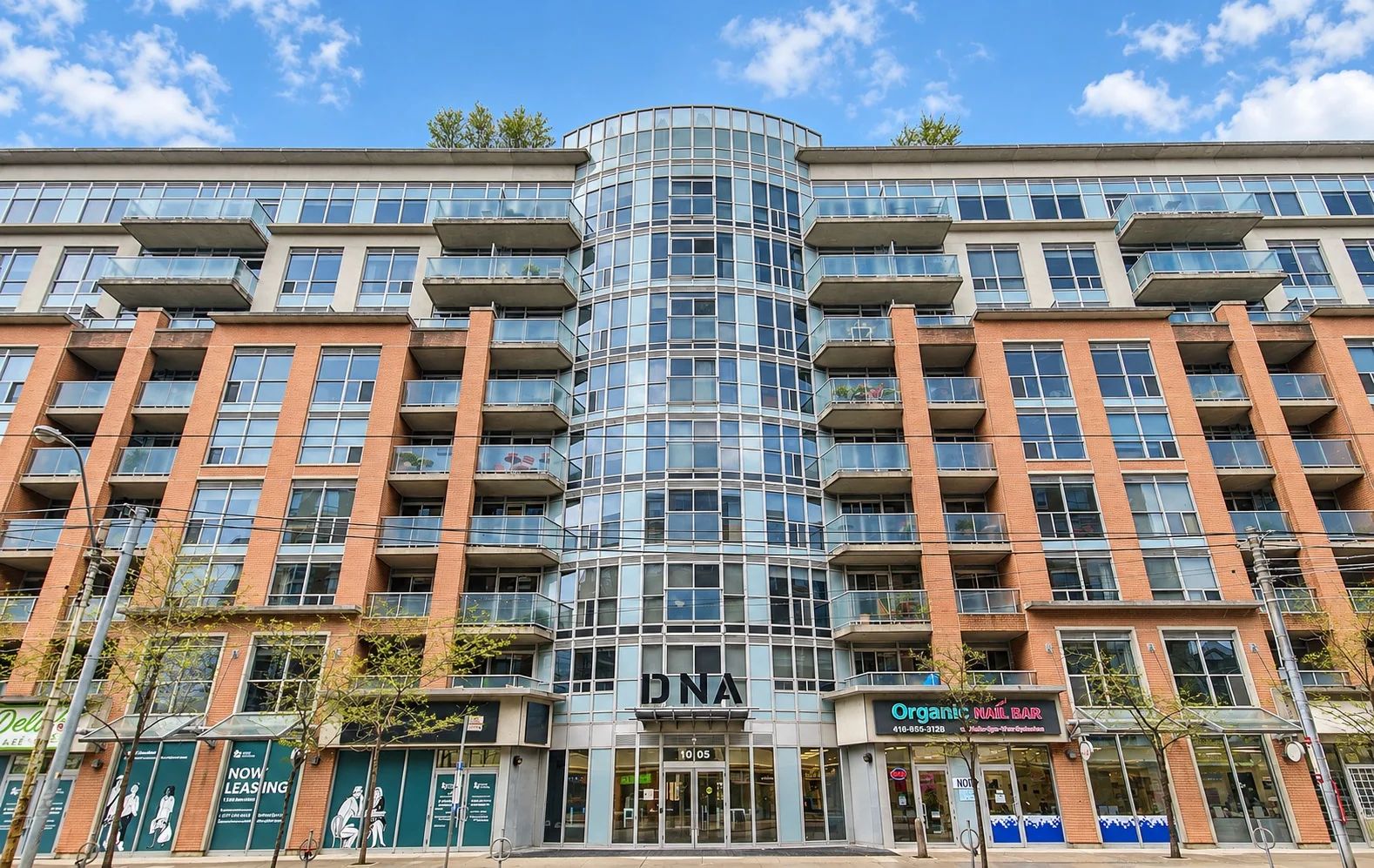 1005 King St W, DNA2