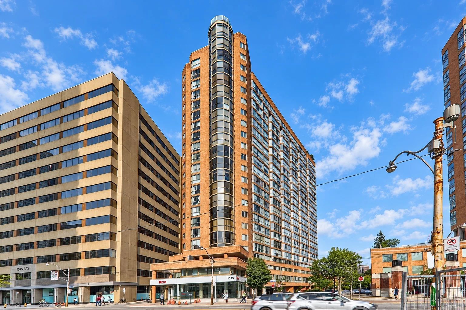 1055 Bay St, Polo Club I