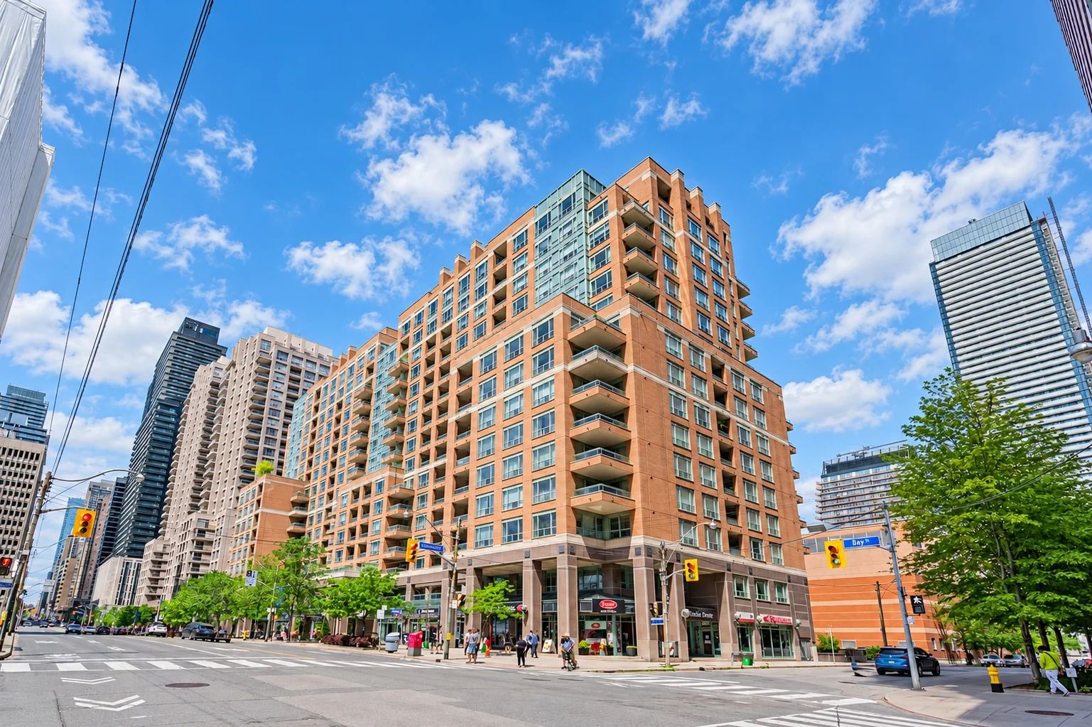889 Bay St, Opera Place II
