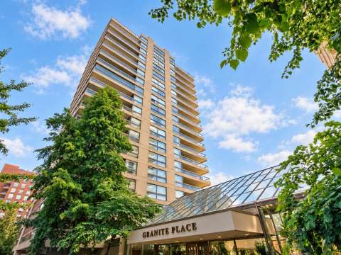 61 St Clair Ave W, Granite Place