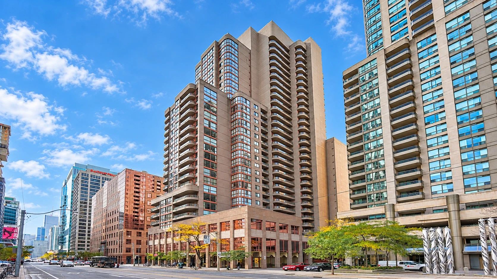 736 Bay St, Conservatory Tower