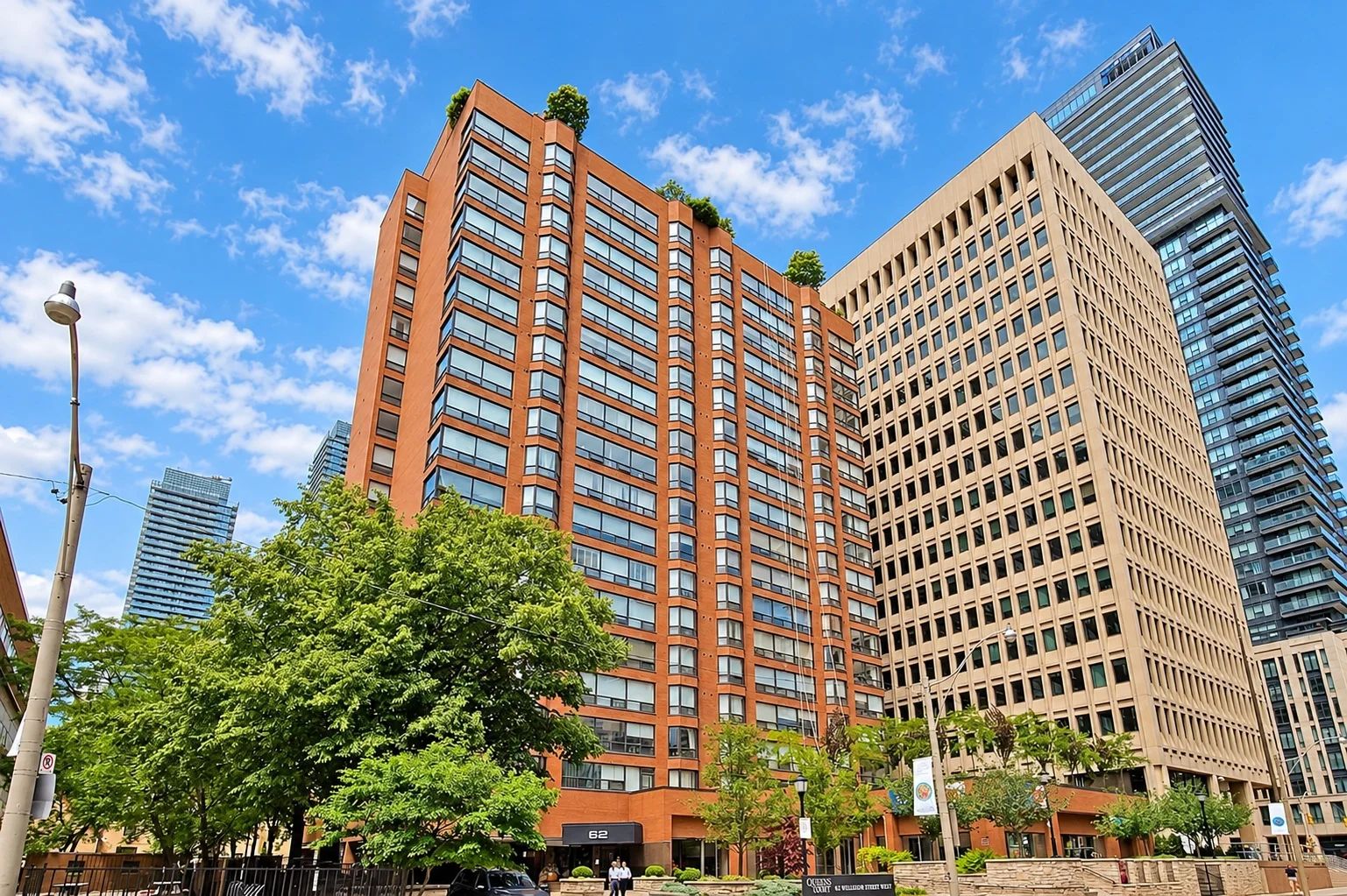 62 Wellesley St W, Queens Park Place
