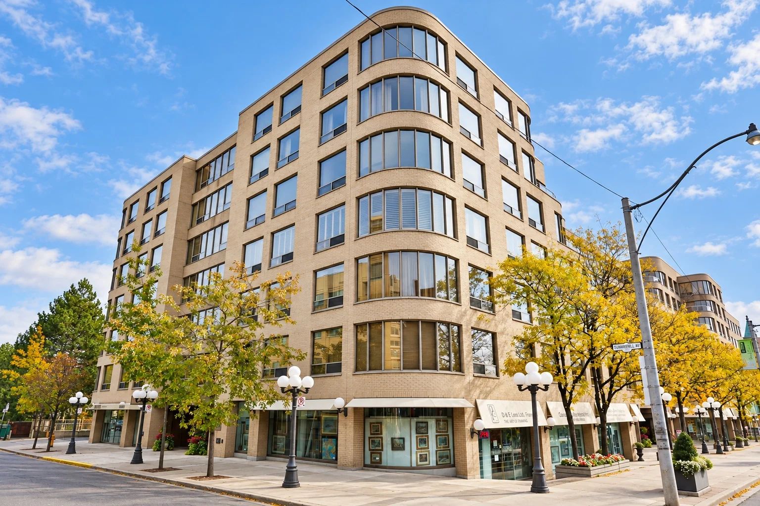 1177 Yonge St, The Ports