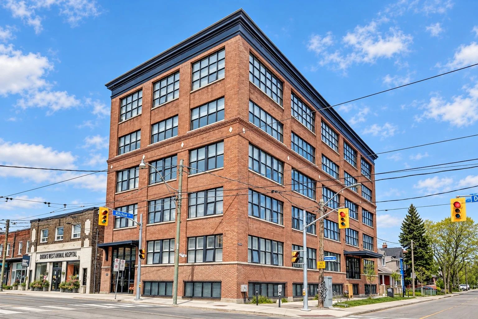 2154 Dundas St W, Feather Factory Lofts