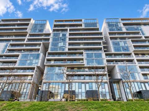 32 Trolley Cres, River City II