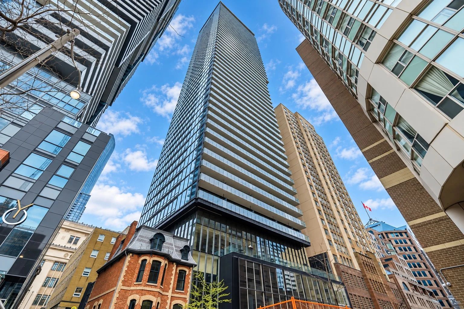 15 Grenville St, Karma Condos