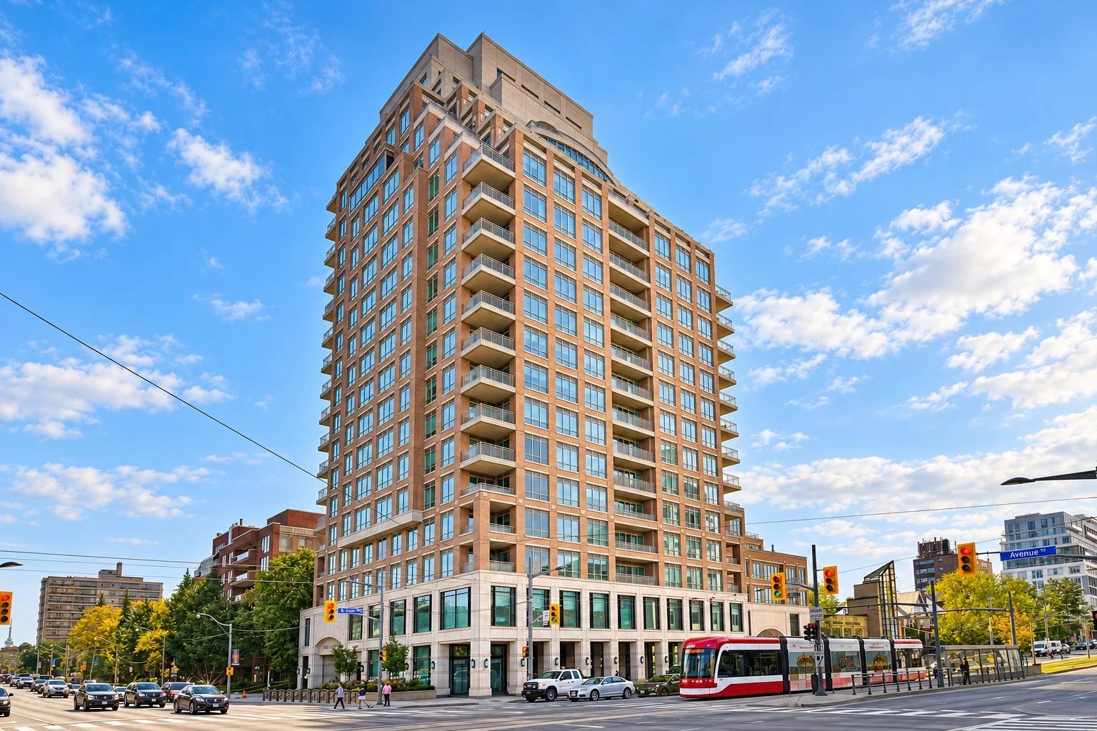 155 St Clair Ave W, The Avenue