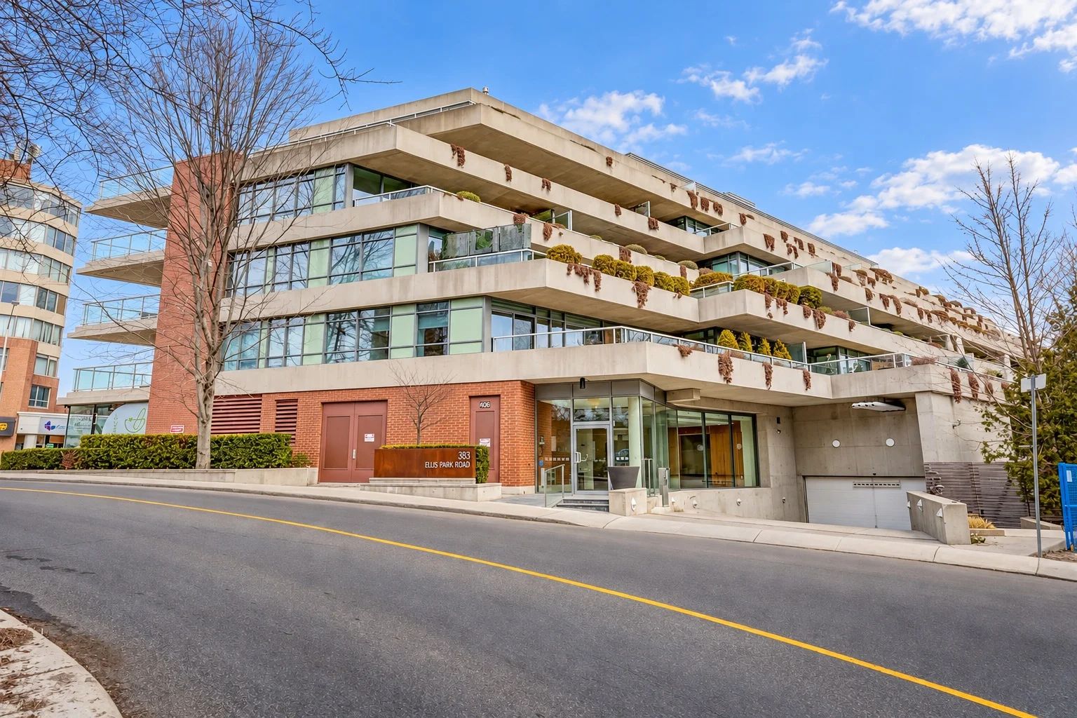 383 Ellis Park Rd, Home Condominium