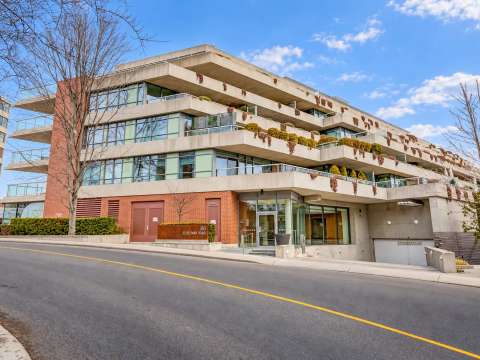 383 Ellis Park Rd, Home Condominium