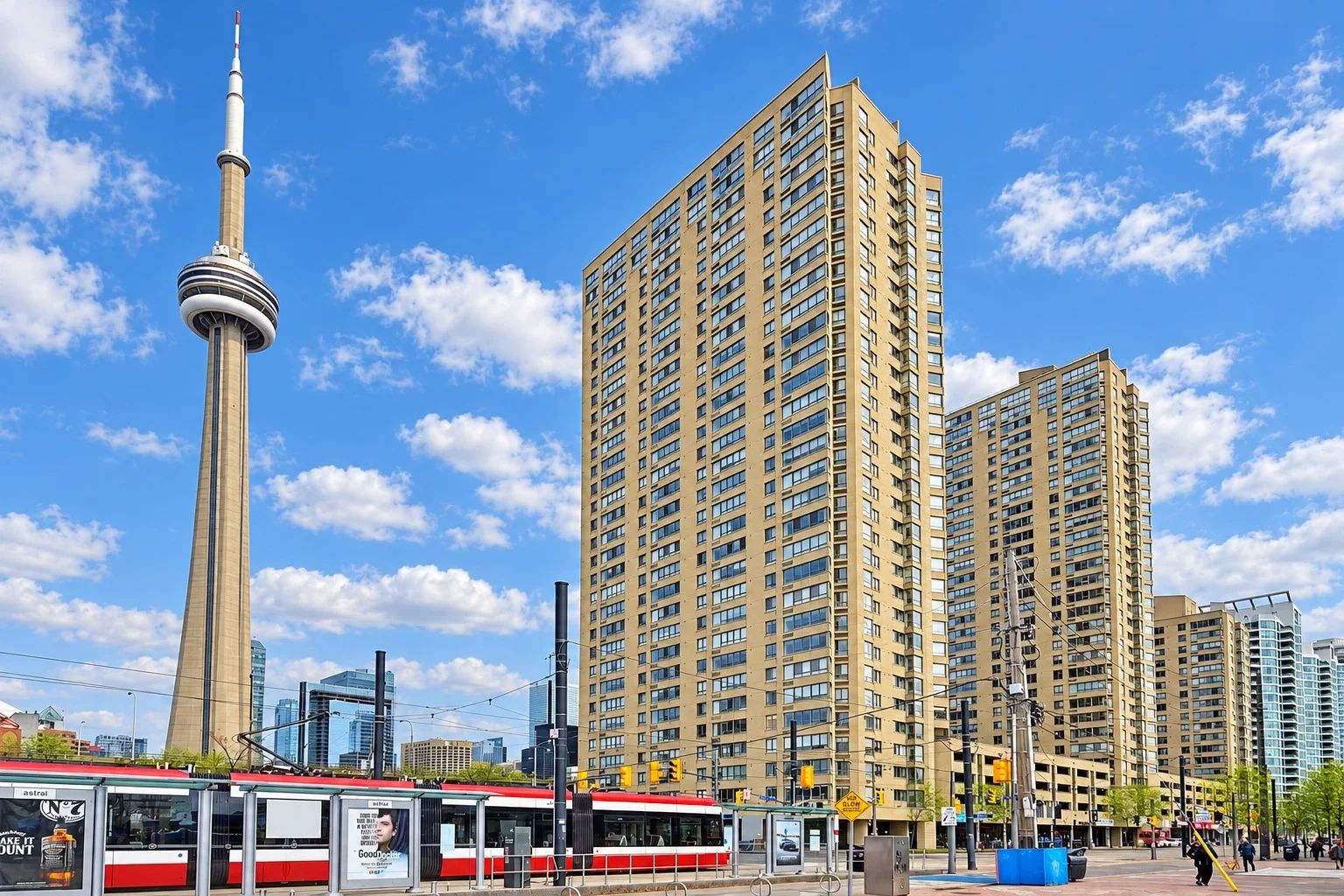 270 Queens Quay W, Harbourpoint III