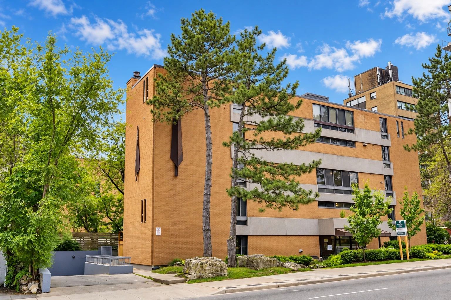 195 St Clair Ave W, 195 St Clair Avenue West