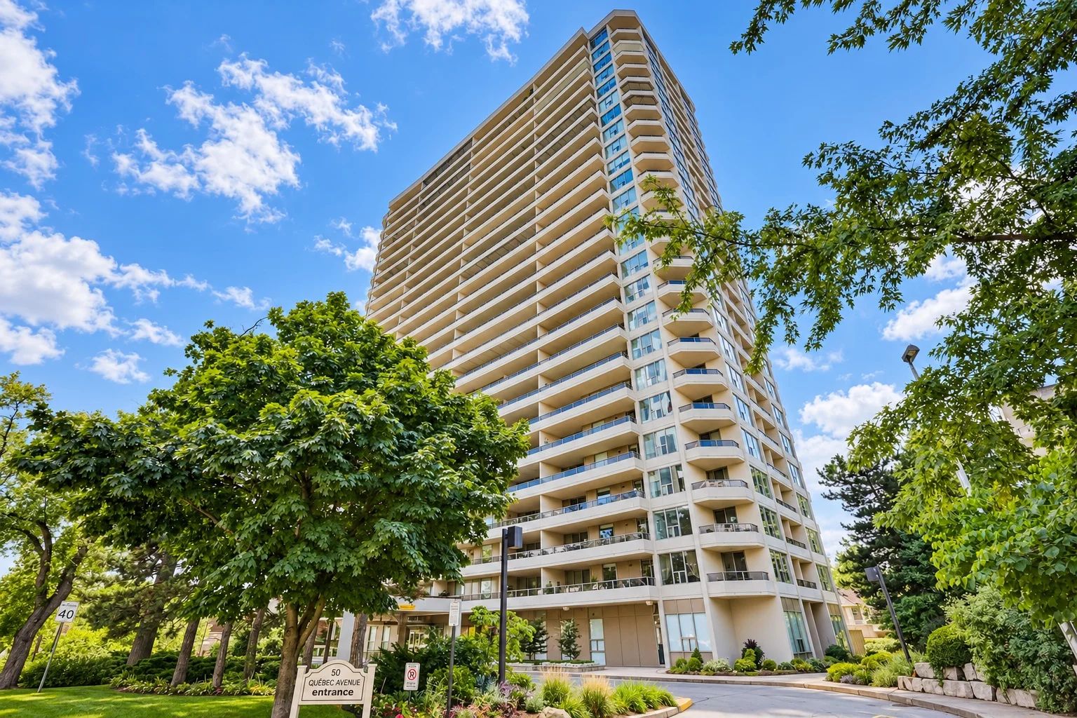 50 Quebec Ave, High Park Green