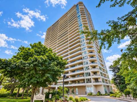 50 Quebec Ave, High Park Green