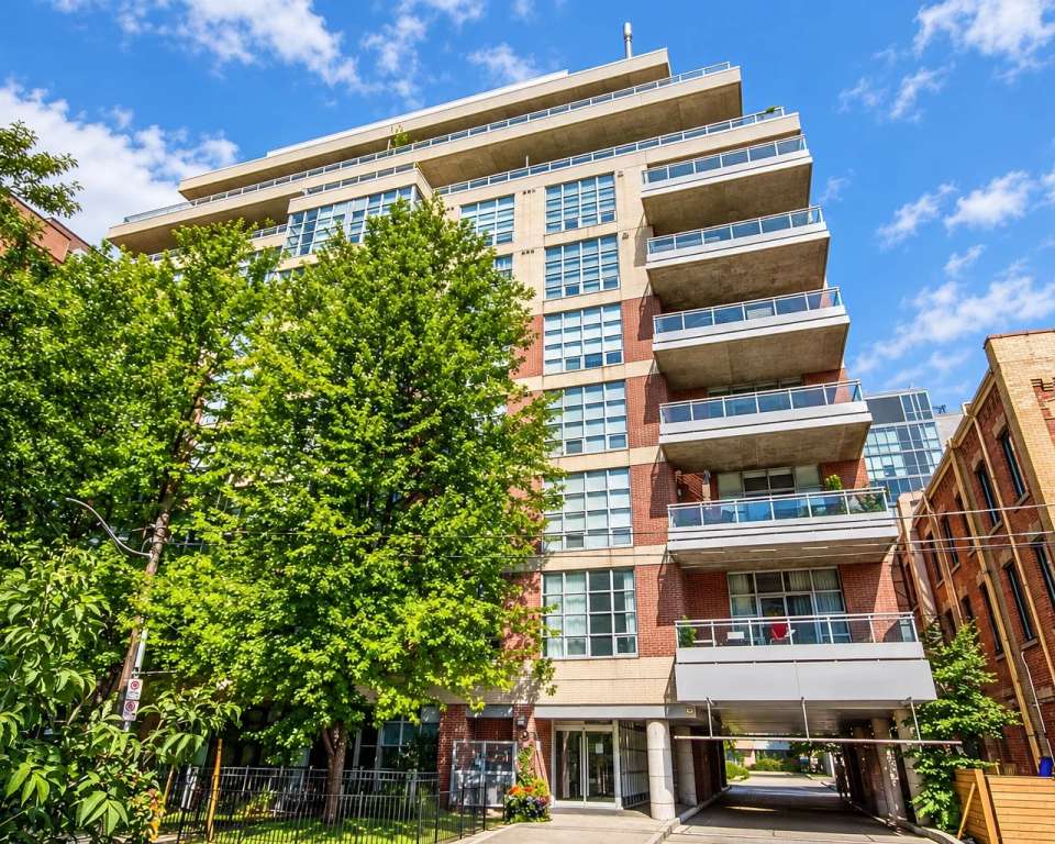Quad Lofts II, 19 Brant St