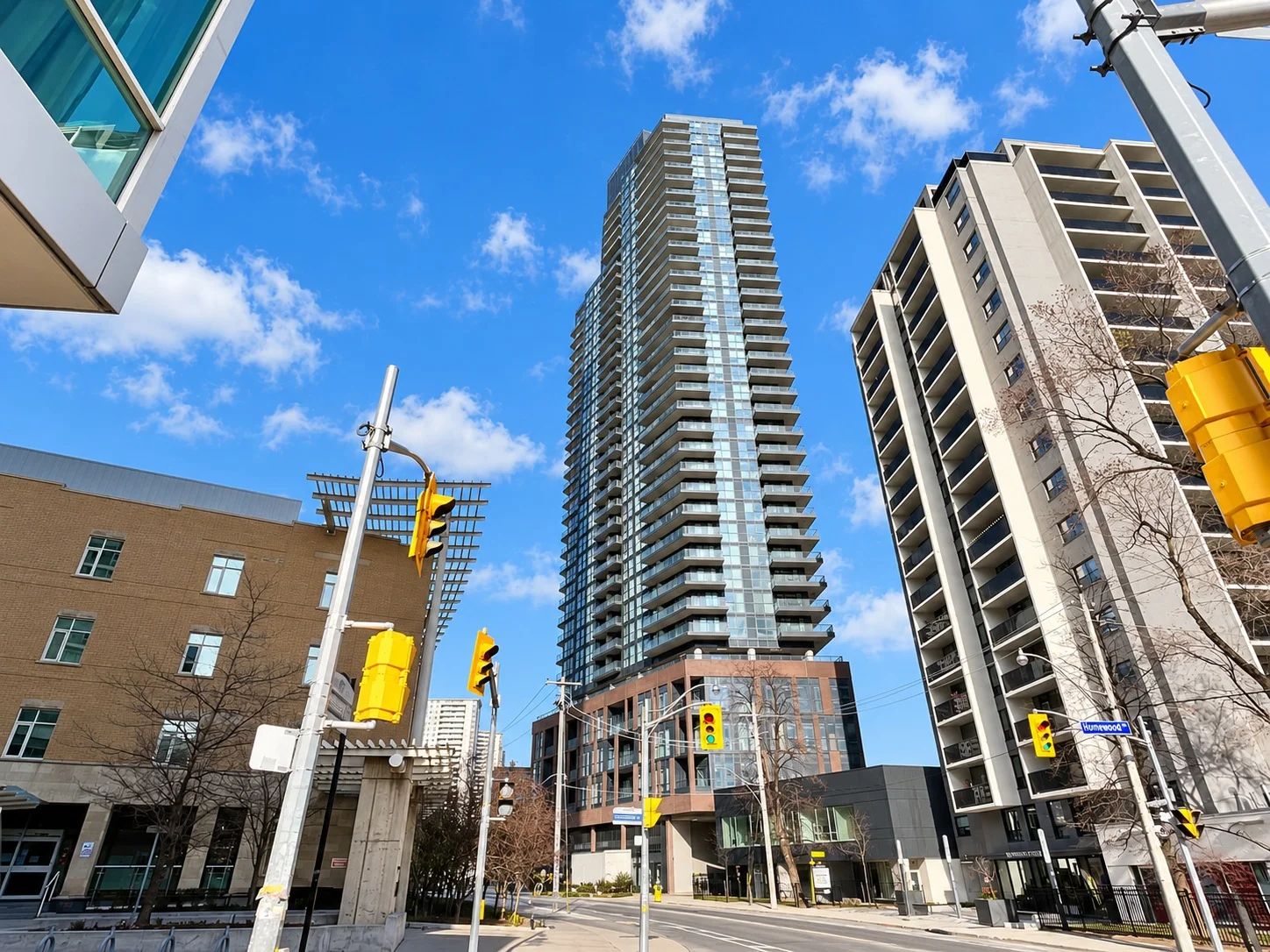 159 Wellesley St E, 159SW Condominiums