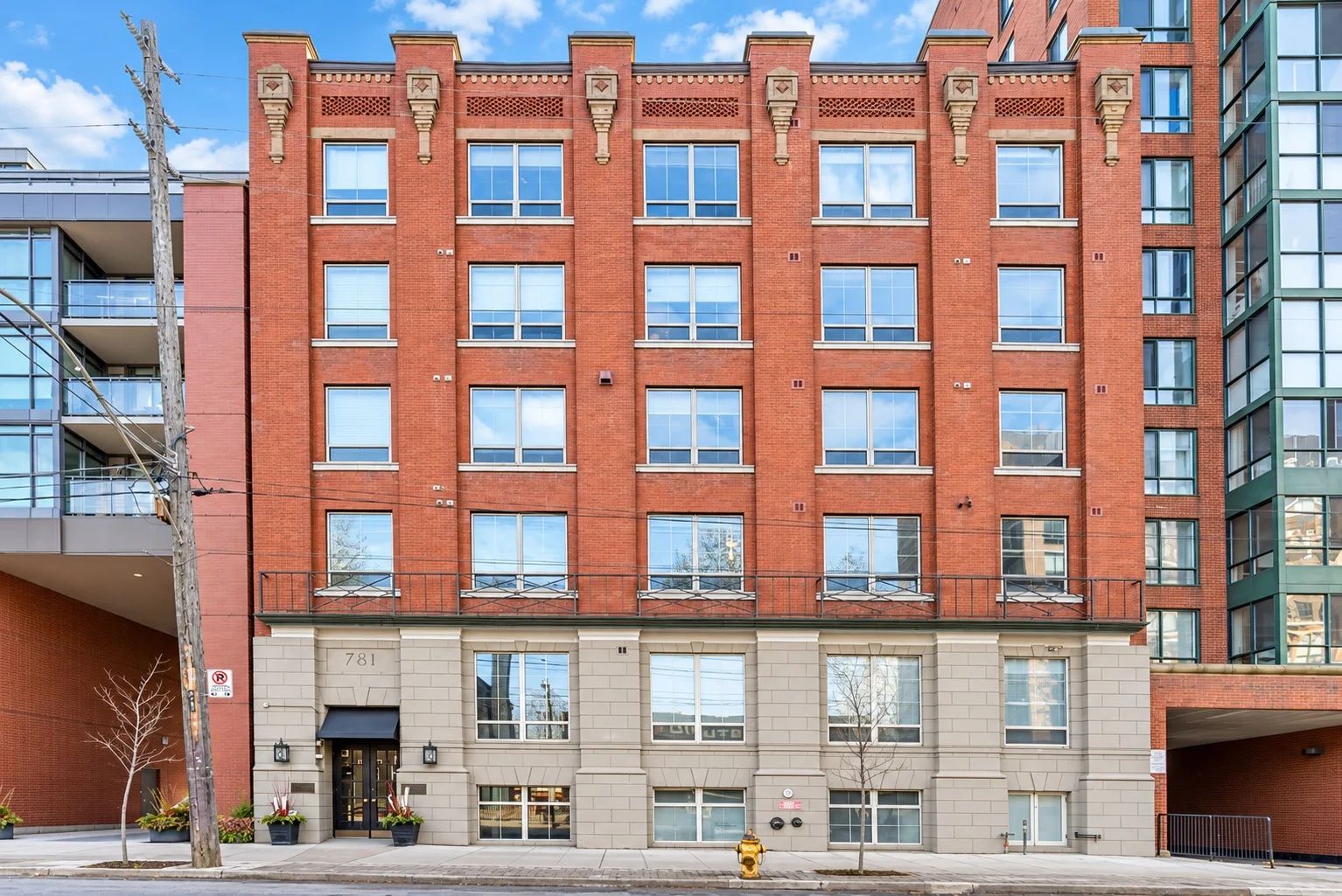 781 King St W, Gotham Lofts