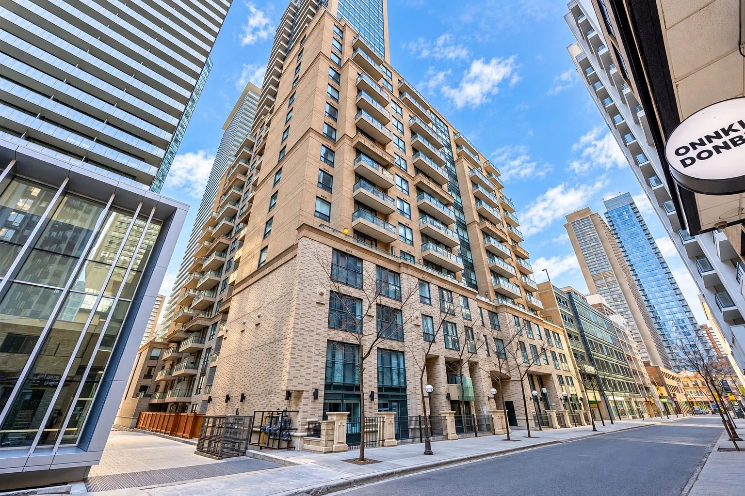 35 Hayden St, The Bloor Street Neighbourhood