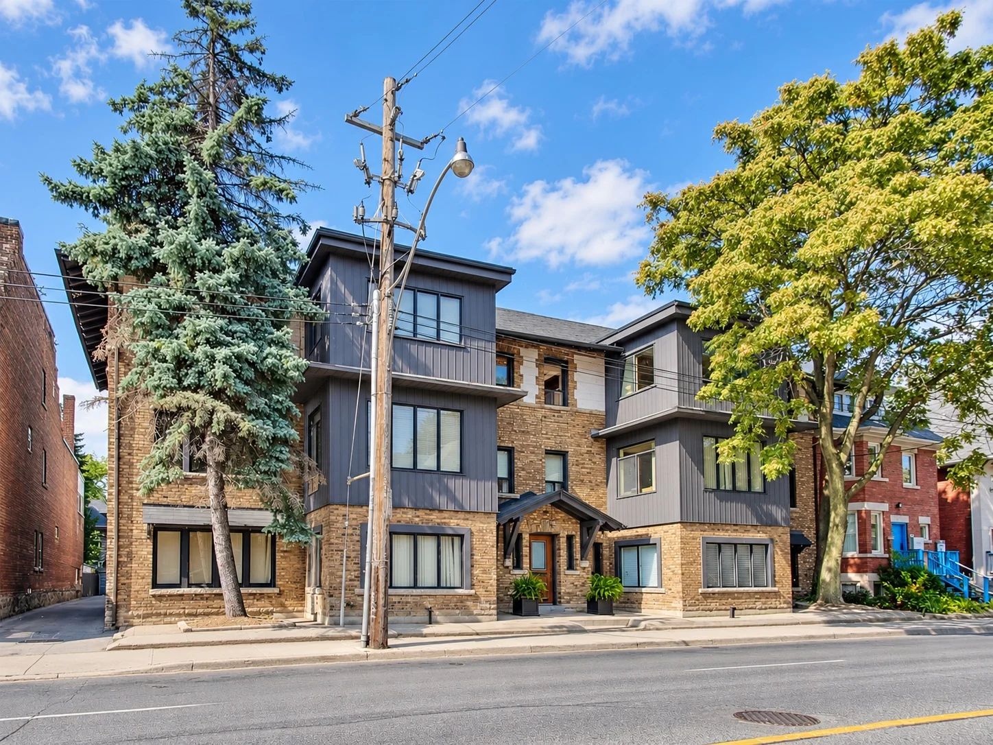 142 Spadina Rd, 142 Spadina Road