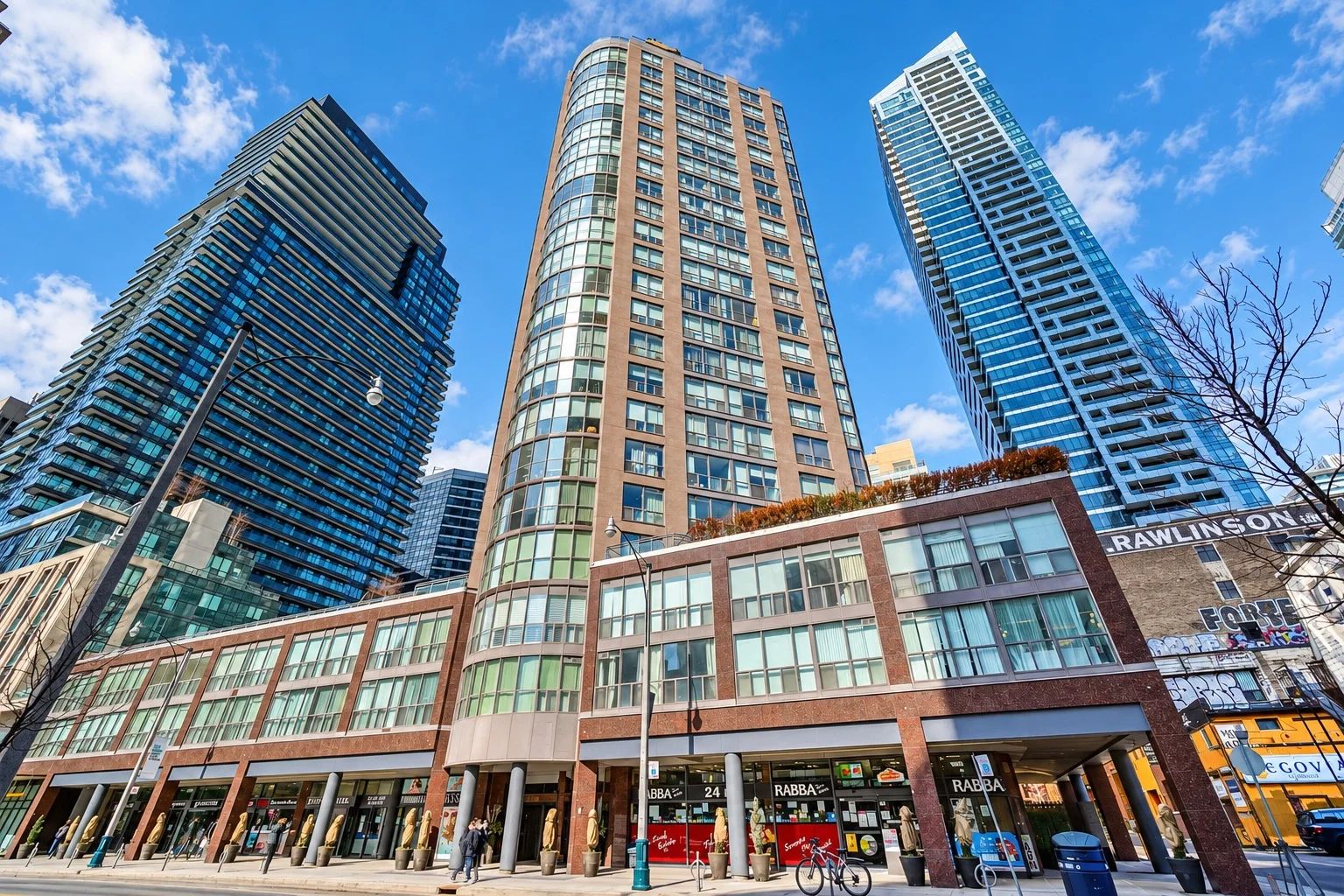 24 Wellesley St W, The Century Plaza