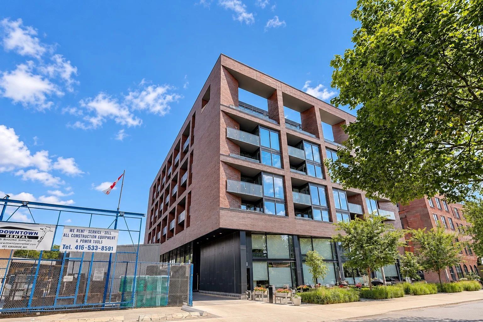 383 Sorauren Ave, 383 Sorauren Condos